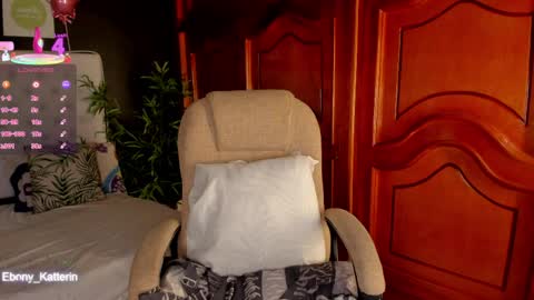 ebony_katterin online show from April 1, 1:41 pm