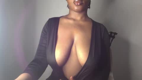 delilah online show from December 7, 5:43 am