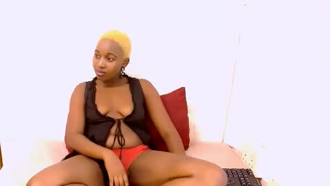 Tamia online show from March 4, 9:40 am