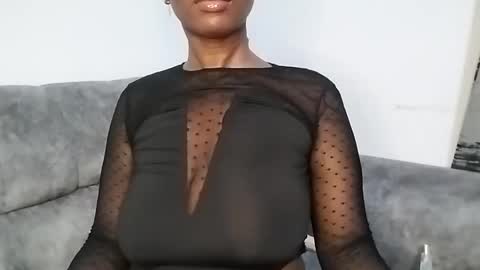 Ebony Melanie online show from March 1, 10:31 pm