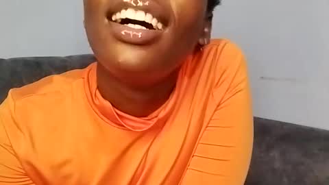 Ebony Melanie online show from February 22, 2:17 am