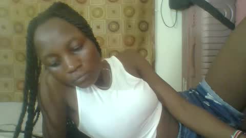 Snapshot of ebonycutegal4 chatting on February 19, 12:44 pm MELLEN online show from February 19, 12:44 pm