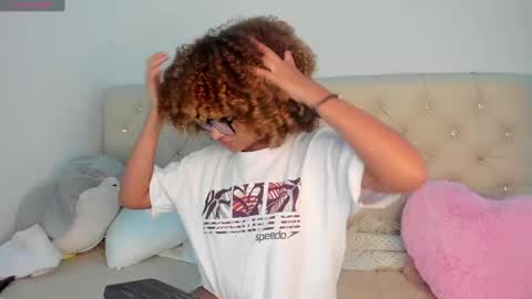 Snapshot of ebonygoddes03 chatting on March 11, 3:58 am Queen Ebony online show from March 11, 3:58 am