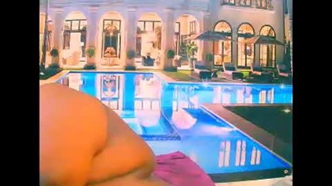 ebonyhotbuns4u2luv online show from December 21, 9:54 pm