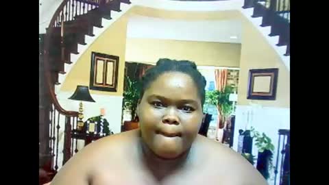 ebonyhotbuns4u2luv online show from March 6, 5:57 am