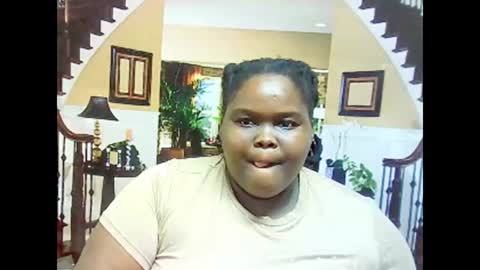 ebonyhotbuns4u2luv online show from February 27, 10:22 am
