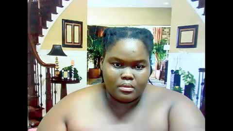ebonyhotbuns4u2luv online show from February 22, 7:01 am