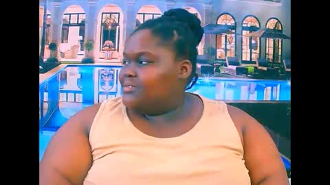 ebonyhotbuns4u2luv online show from December 2, 8:07 pm