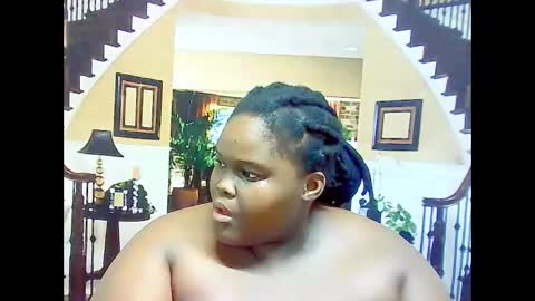 ebonyhotbuns4u2luv online show from March 7, 8:56 am