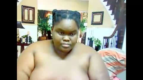 ebonyhotbuns4u2luv online show from February 22, 1:46 pm