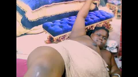 ebonyhotbuns4u2luv online show from March 11, 12:33 am