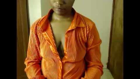 Snapshot of ebonylolo chatting on December 12, 9:04 pm ebonylolo online show from December 12, 9:04 pm