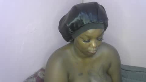ebonymayahh online show from April 25, 12:29 pm