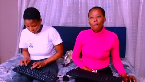 ebonypretty4u online show from September 14, 4:52 pm