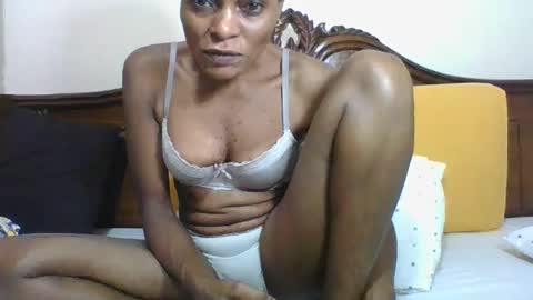 Snapshot of ebonyqueen4 chatting on March 11, 6:52 am JACKLINE online show from March 11, 6:52 am