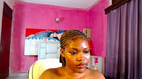 Snapshot of ebonysmilz chatting on December 31, 12:04 pm Smilz online show from December 31, 12:04 pm