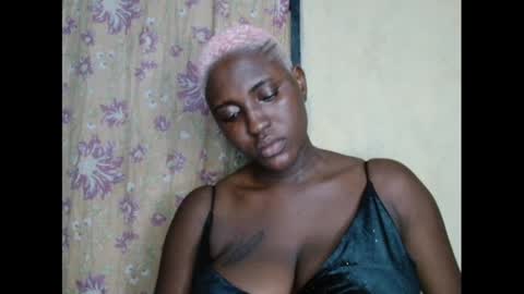 Snapshot of ebonyvd chatting on February 26, 1:14 am ebonyvd online show from February 26, 1:14 am