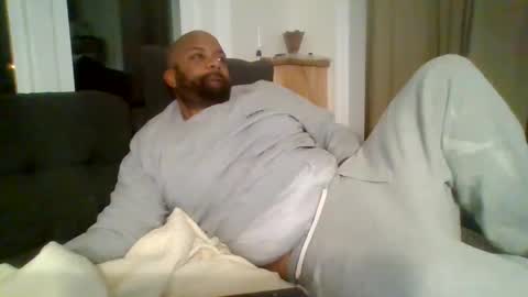 eddiejonez online show from December 7, 4:48 am