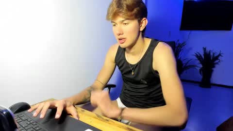 Edecio Cardenas online show from September 18, 8:57 pm