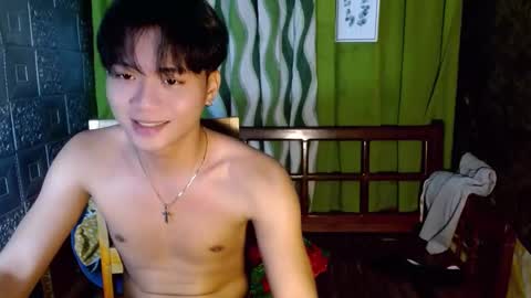Snapshot of edelcum_xx chatting on February 25, 6:12 pm edelcum_xx online show from February 25, 6:12 pm