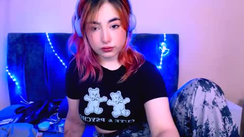 Snapshot of ediefris chatting on January 12, 6:37 pm fickle demon made of clumps of matter online show from January 12, 6:37 pm