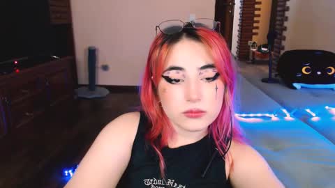 Snapshot of ediefris chatting on December 10, 8:27 pm fickle demon made of clumps of matter online show from December 10, 8:27 pm