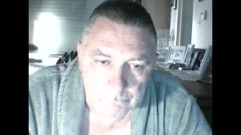 Snapshot of edje59a chatting on March 6, 6:41 am Eddy online show from March 6, 6:41 am