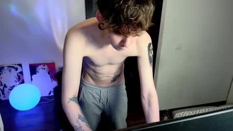 edward_kalen online show from December 1, 10:08 pm