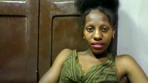 edwige770943 online show from May 13, 4:27 pm