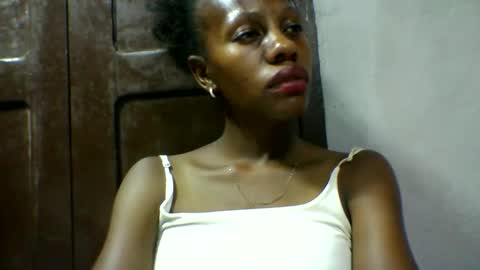 edwige770943 online show from May 9, 1:39 pm