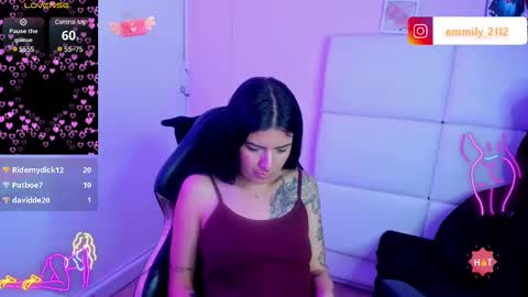 Snapshot of eemily_1 chatting on February 25, 6:12 pm eemily_1 online show from February 25, 6:12 pm