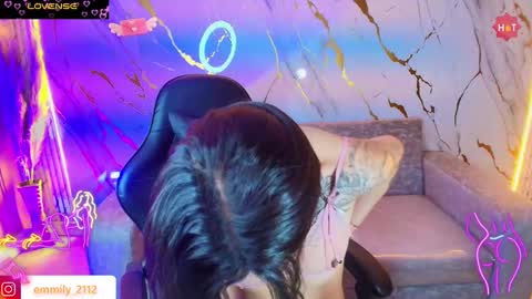 Snapshot of eemily_1 chatting on September 17, 1:14 pm eemily_1 online show from September 17, 1:14 pm