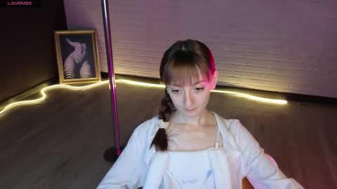 Effie online show from December 18, 1:23 am