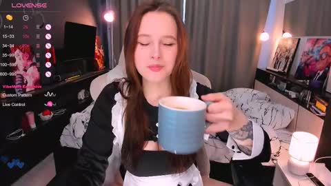 Snapshot of effie_lee chatting on March 5, 11:38 am Effie online show from March 5, 11:38 am