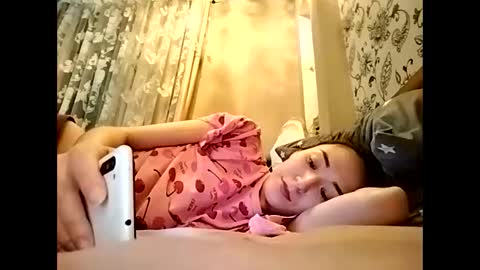 Effy online show from November 20, 4:48 pm