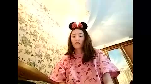 Effy online show from November 19, 4:39 pm