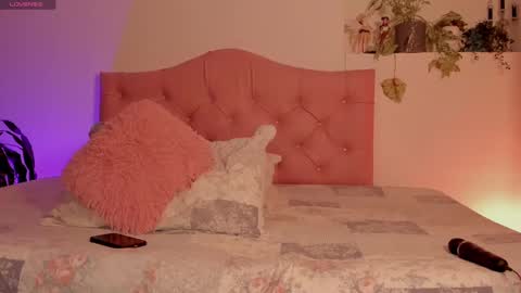 Snapshot of effy_cb chatting on March 8, 8:44 am effy online show from March 8, 8:44 am