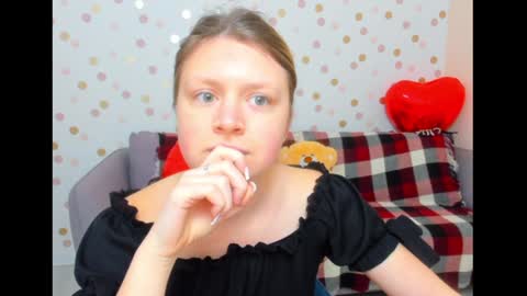 Snapshot of effyangel chatting on January 27, 6:41 am Effy online show from January 27, 6:41 am