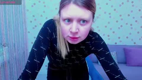 Snapshot of effyangel chatting on February 17, 6:09 am Effy online show from February 17, 6:09 am