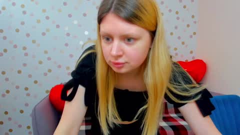 Snapshot of effyangel chatting on January 27, 9:44 am Effy online show from January 27, 9:44 am
