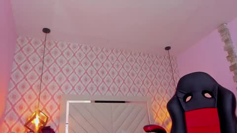  EFFY  online show from February 20, 10:15 pm