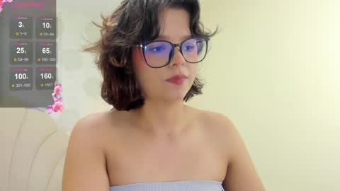 Snapshot of effystonnem chatting on December 26, 7:27 pm E F F Y online show from December 26, 7:27 pm