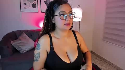 efy_lopez online show from January 10, 2:00 pm