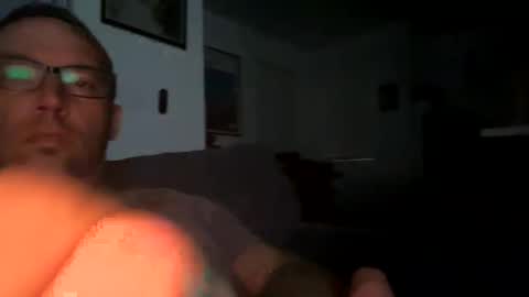 gusthebus online show from April 18, 5:09 am