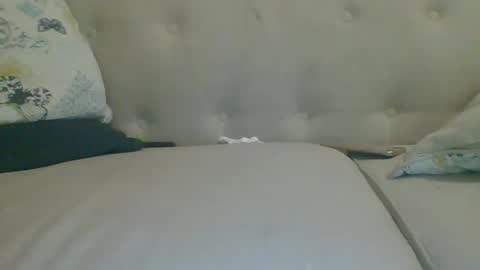 Im momo 35 Egyptian at Dubai online show from December 21, 9:25 pm