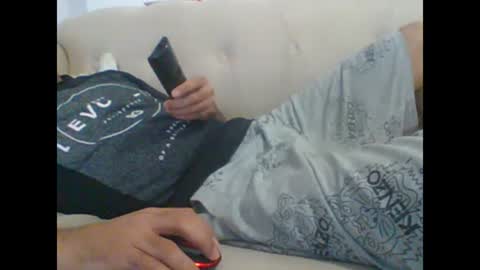 Im momo 35 Egyptian at Dubai online show from January 3, 7:18 pm