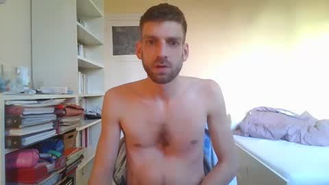 Snapshot of eheh60800 chatting on December 23, 9:05 am eheh60800 online show from December 23, 9:05 am