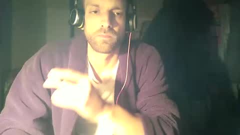 Snapshot of eheh60800 chatting on January 4, 1:31 am eheh60800 online show from January 4, 1:31 am