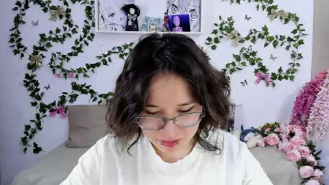 liasama online show from January 25, 7:49 am