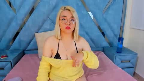 Eily online show from October 13, 8:00 pm